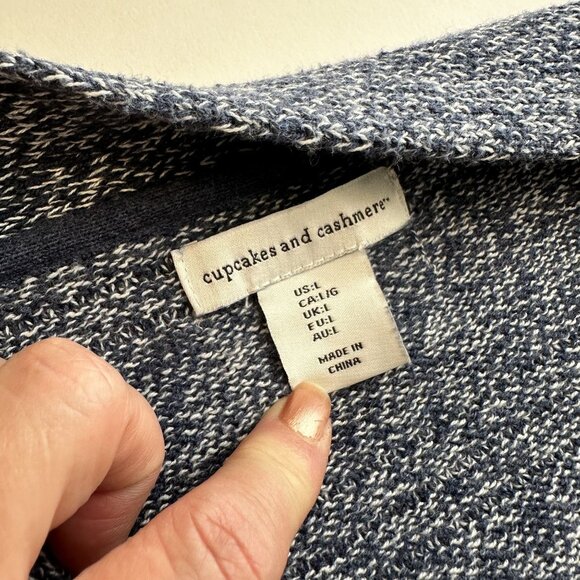 Cupcakes & Cashmere Womens Cardigan Sweater Blue White Size Large Comfy - Picture 3 of 11